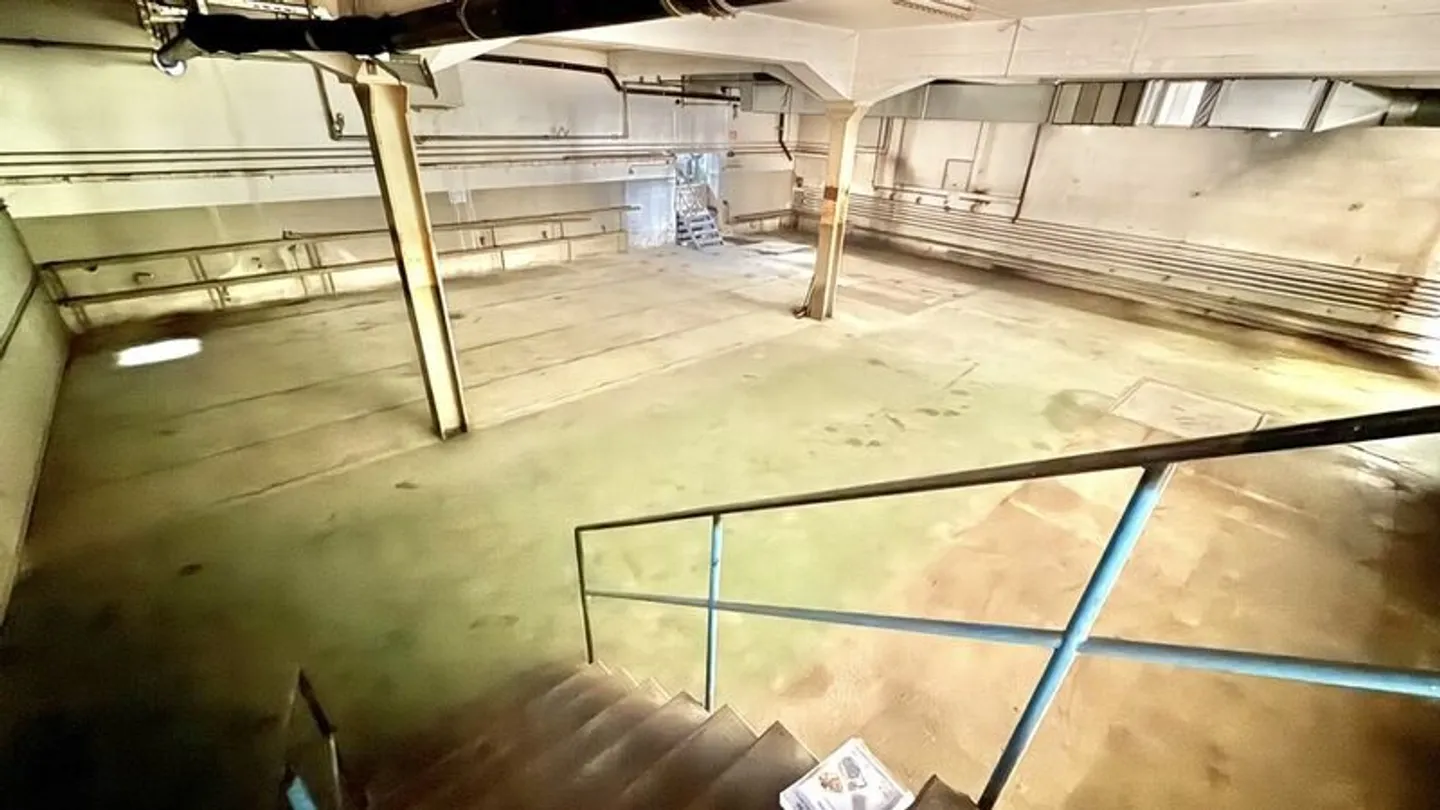 Sur le site Thecla à St-Ursanne local fermé de 287 m² à louer - Photo 6 sur 7