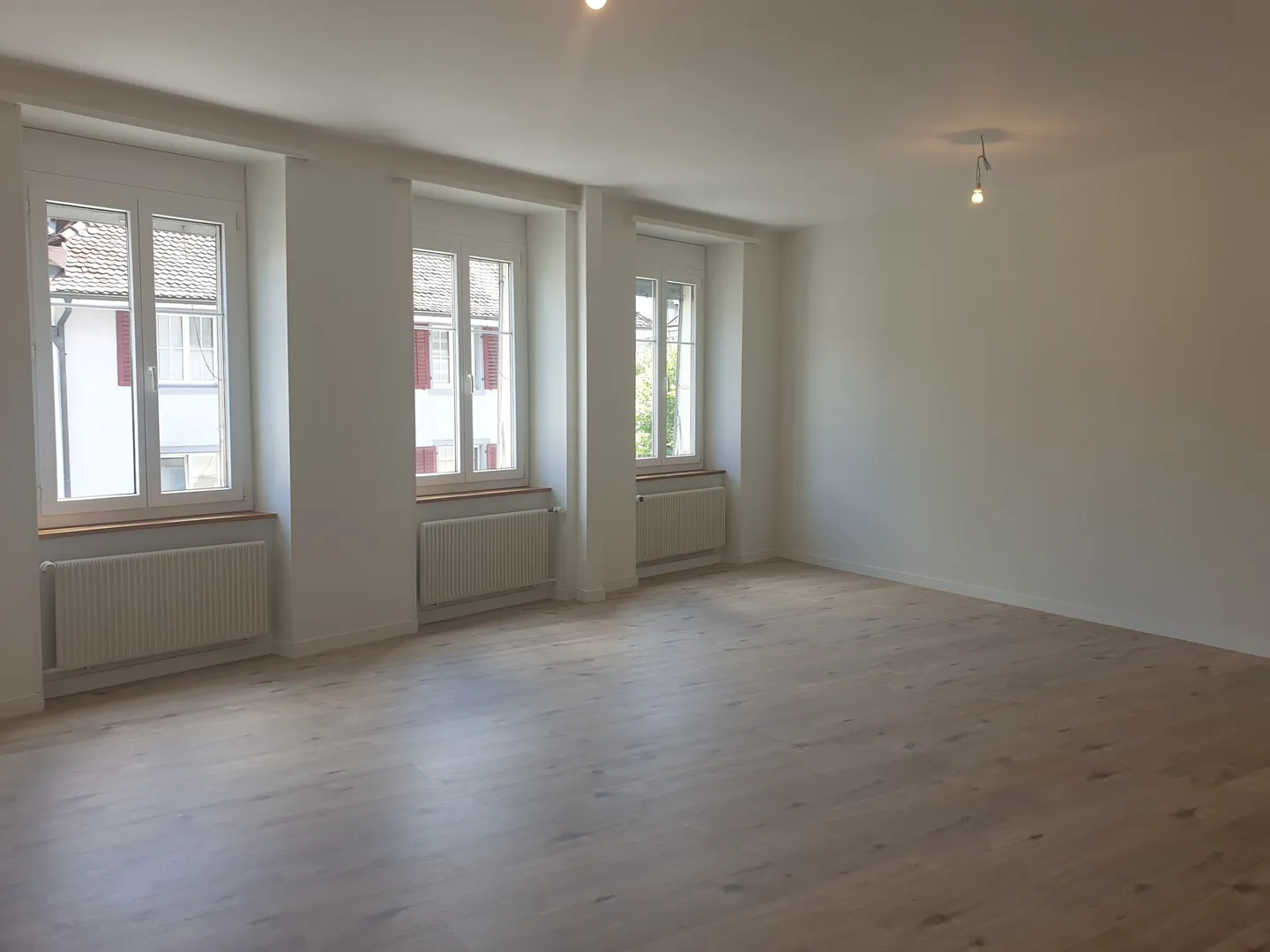 For rent in Delémont charming 3.5-room apartment on the 1st floor - Photo 1 of 10