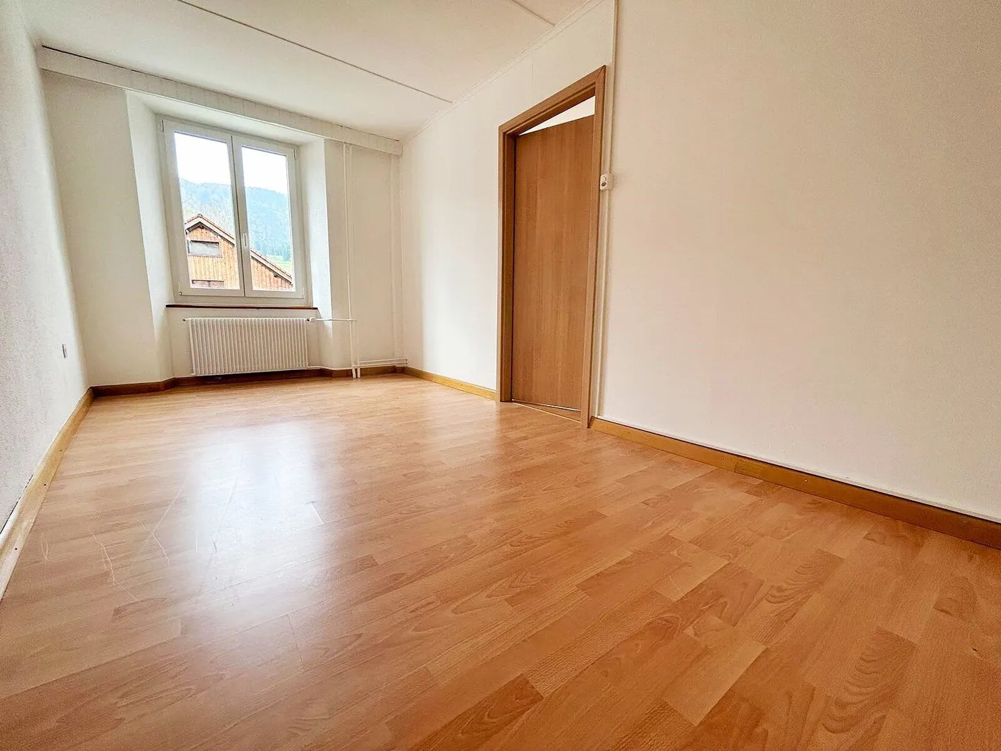 In Malleray gelegene 3,5-Zimmer-Wohnung im 1. Stock zu vermieten - Foto 9 von 12
