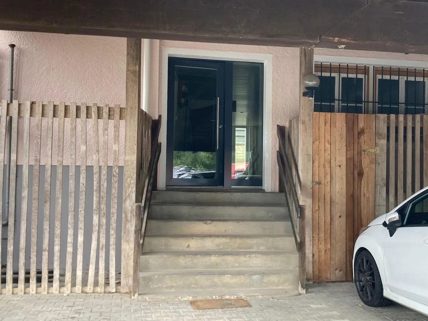 Copertura per veicolo in affitto a Courfaivre - Foto 3 di 4