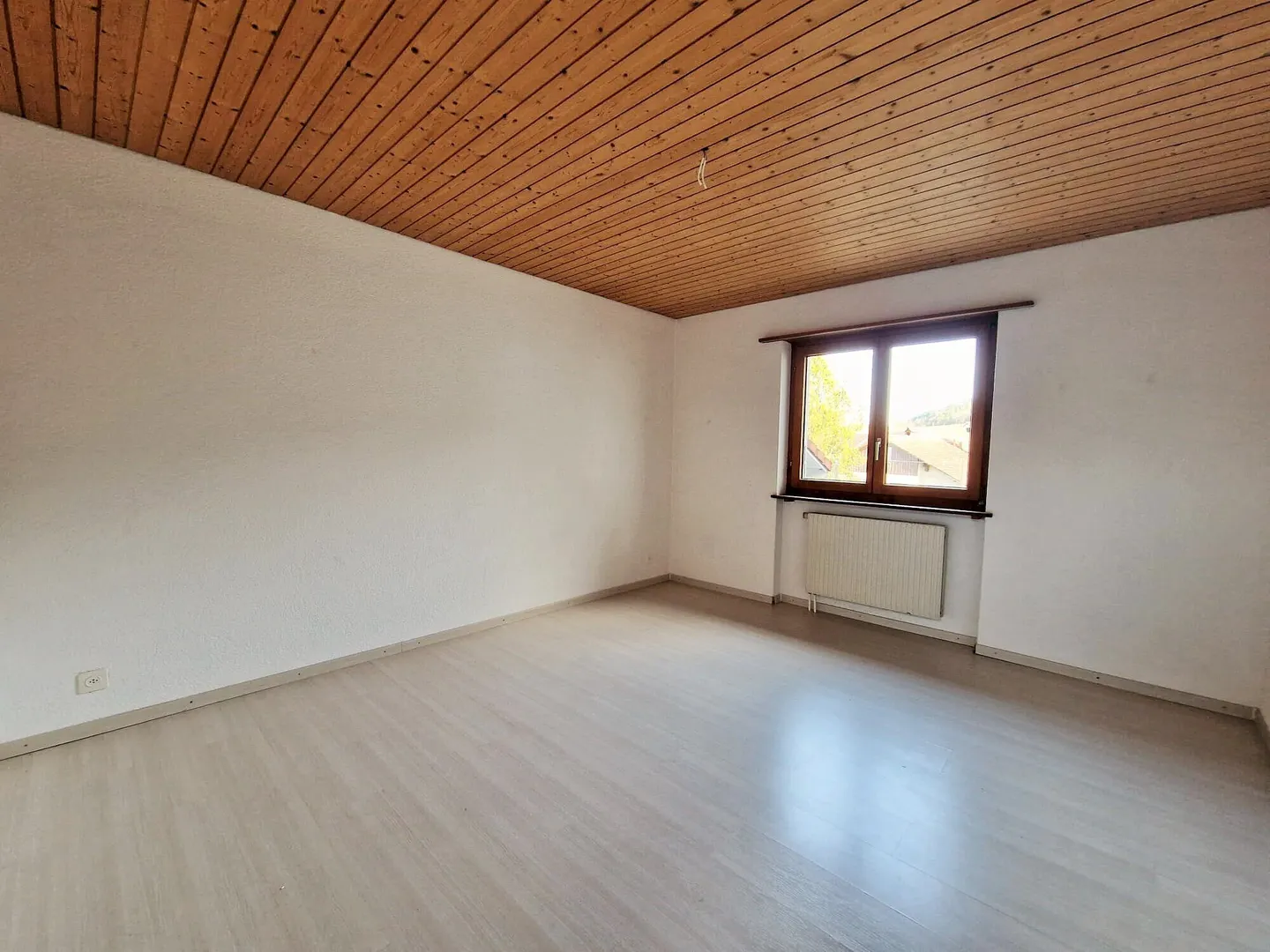 Appartement spacieux 2.5 pièces - Photo 4 sur 8