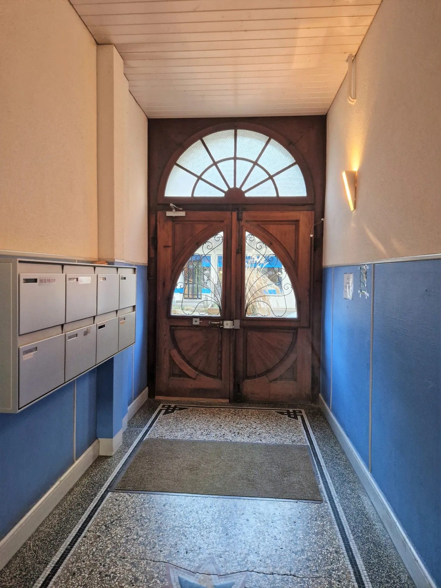 For rent in Delémont 3.5 room apartment with balconies - Photo 2 of 13