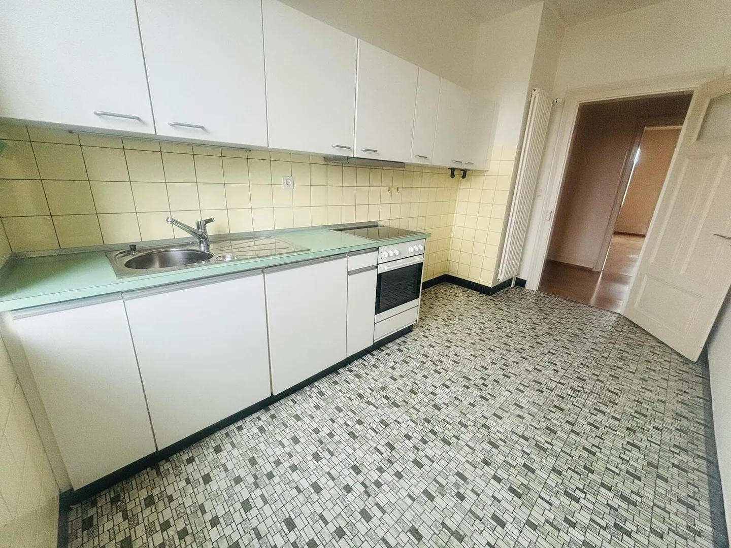 For rent in Delémont 3.5 room apartment with balconies - Photo 3 of 13