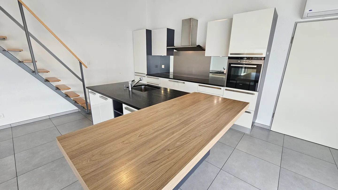 For rent in Courroux magnificent 4.5-room apartment with terrace - Photo 2 of 13