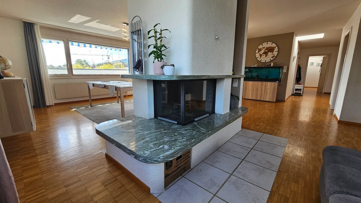 For rent in Delémont, superb 6-room penthouse with a large terrace - Photo 5 of 13