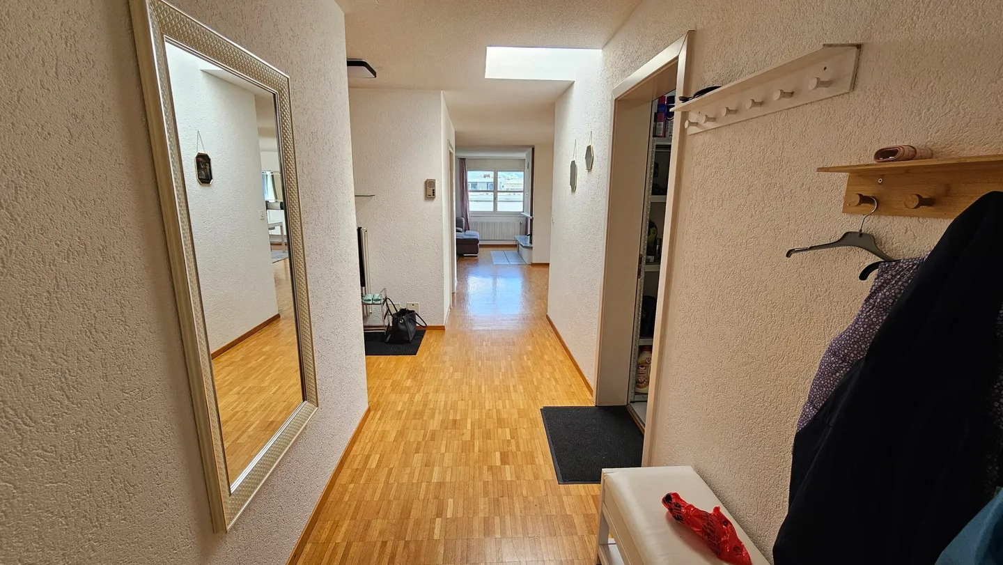 For rent in Delémont, superb 6-room penthouse with a large terrace - Photo 10 of 13