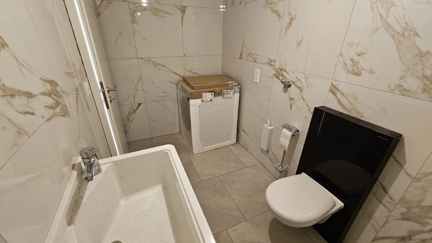 For rent in Montavon magnificent 5.5 room apartment - Photo 8 of 13