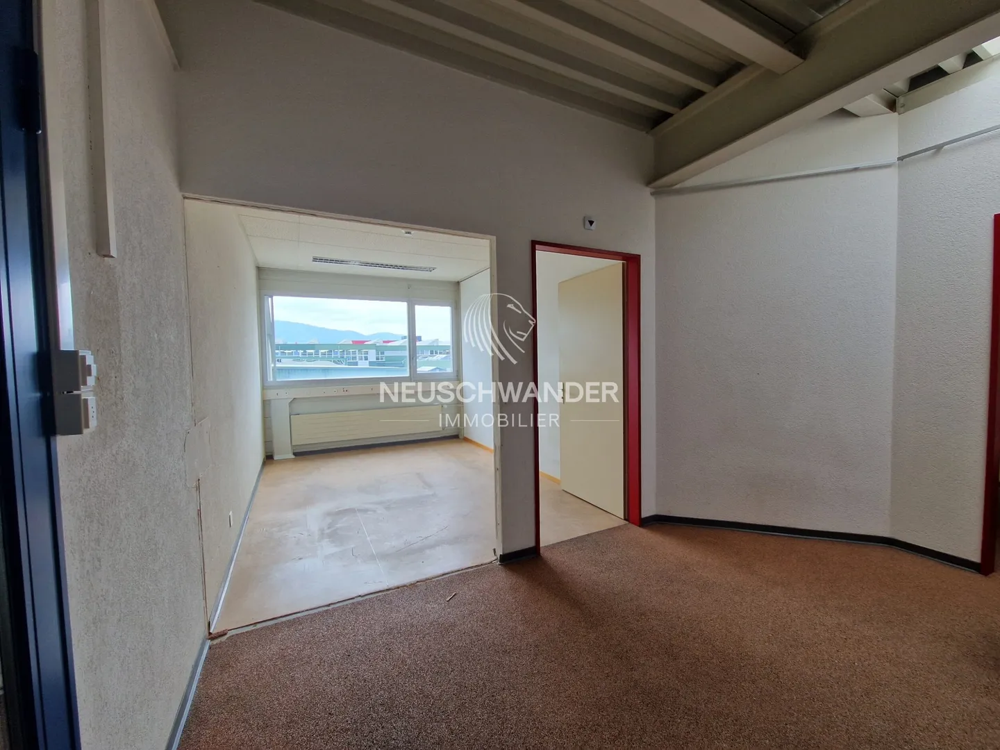 Gewerbefläche von 180 m² in Renovierung in Delémont - Foto 7 von 8