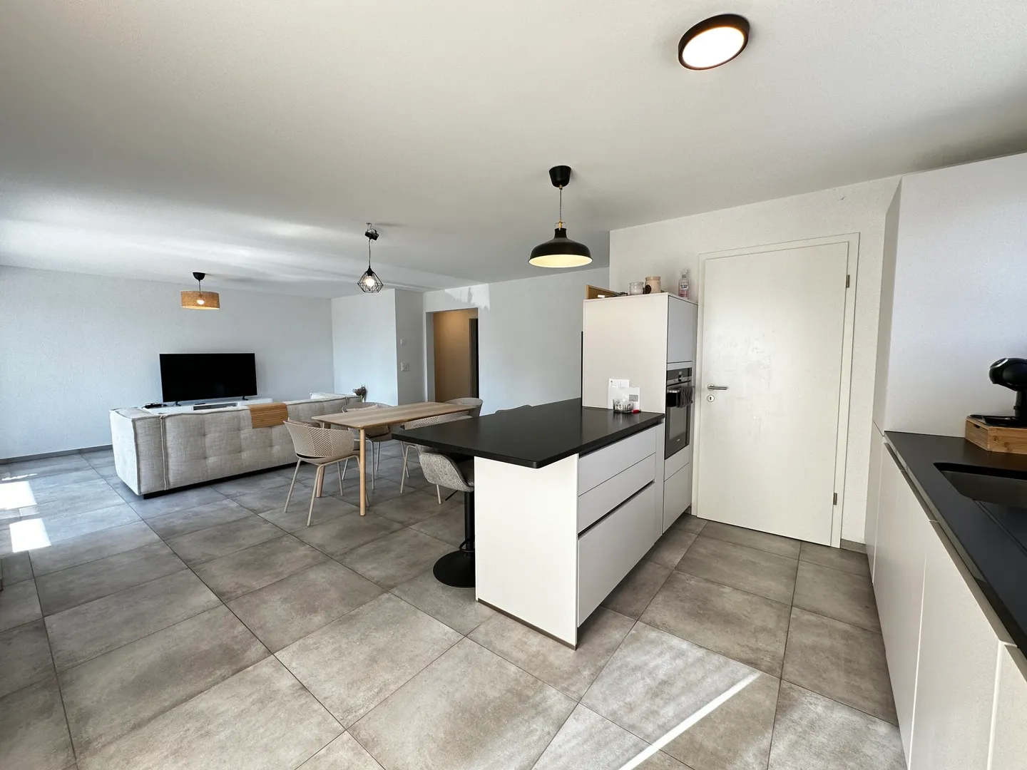 Moderno appartamento di 3.5 locali in affitto a Boécourt - Foto 4 di 9