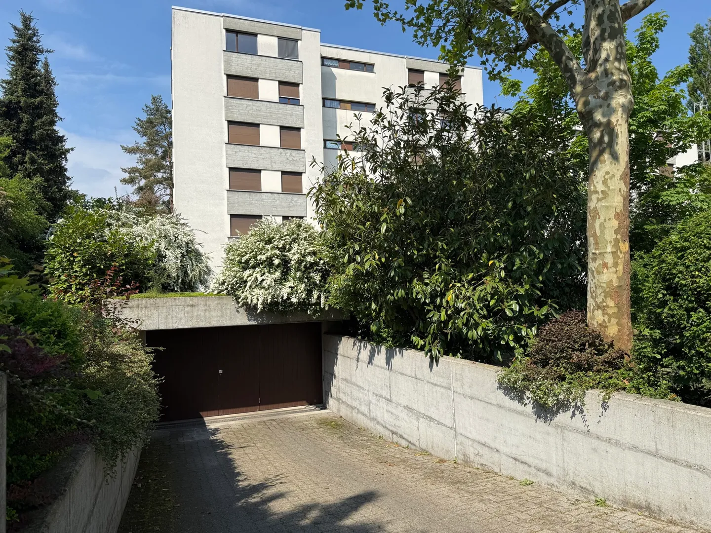 For rent in an underground parking 1 parking space in Delémont - Photo 1 of 5