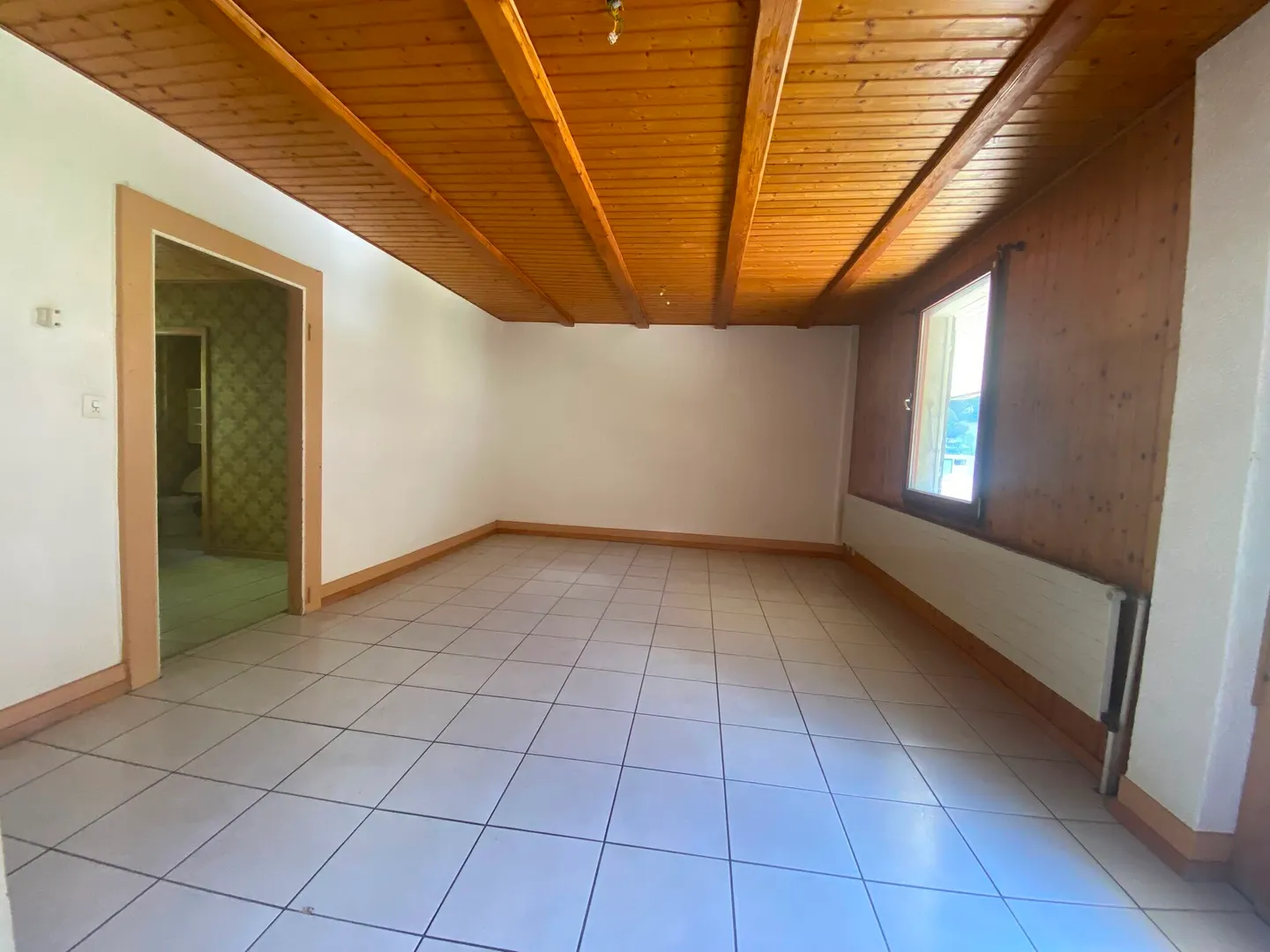 3,5-Zimmer-Wohnung im 1. Stock zu vermieten in St-Ursanne - Foto 4 von 13