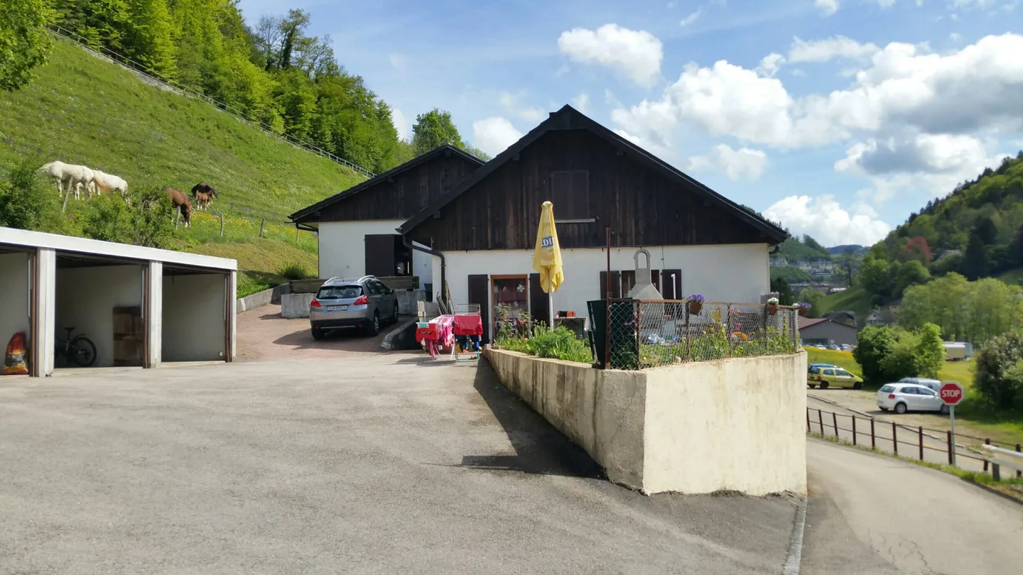 3,5-Zimmer-Wohnung im 1. Stock zu vermieten in St-Ursanne - Foto 12 von 13