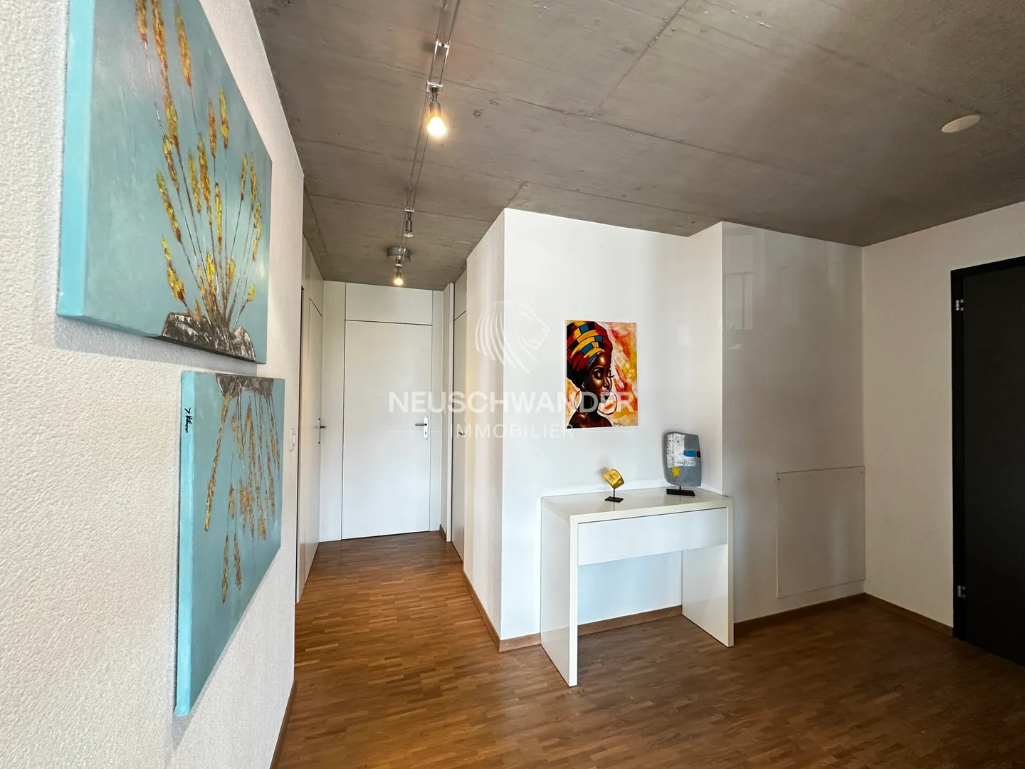 Crossing Apartment - Photo 11 of 13