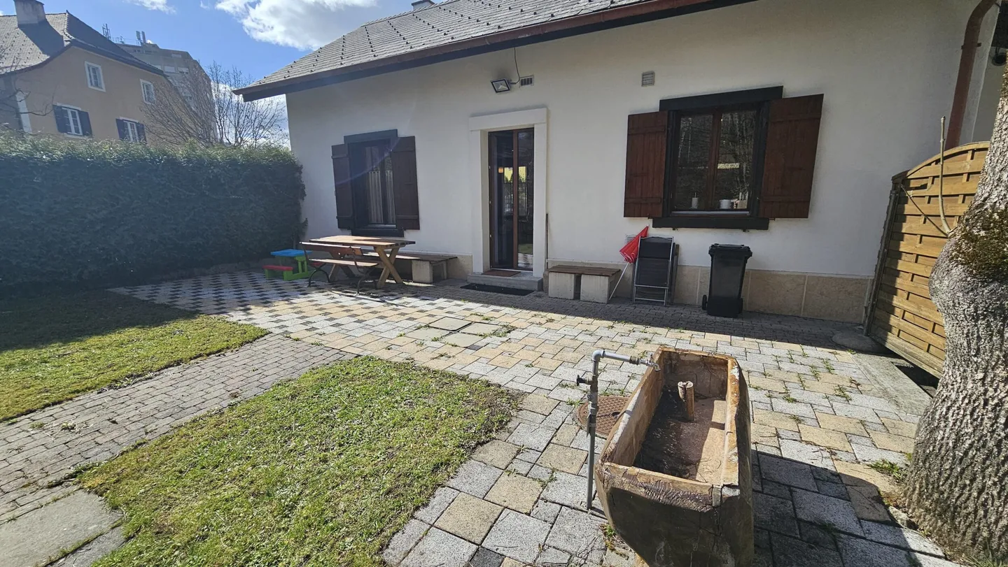 Charming furnished house for rent in Moutier with 3.5 rooms - Photo 1 of 13