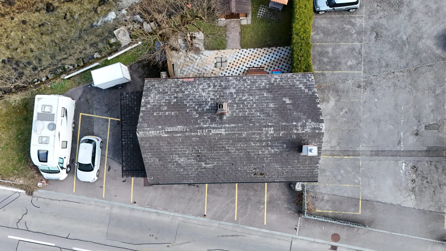 Charming furnished house for rent in Moutier with 3.5 rooms - Photo 5 of 13