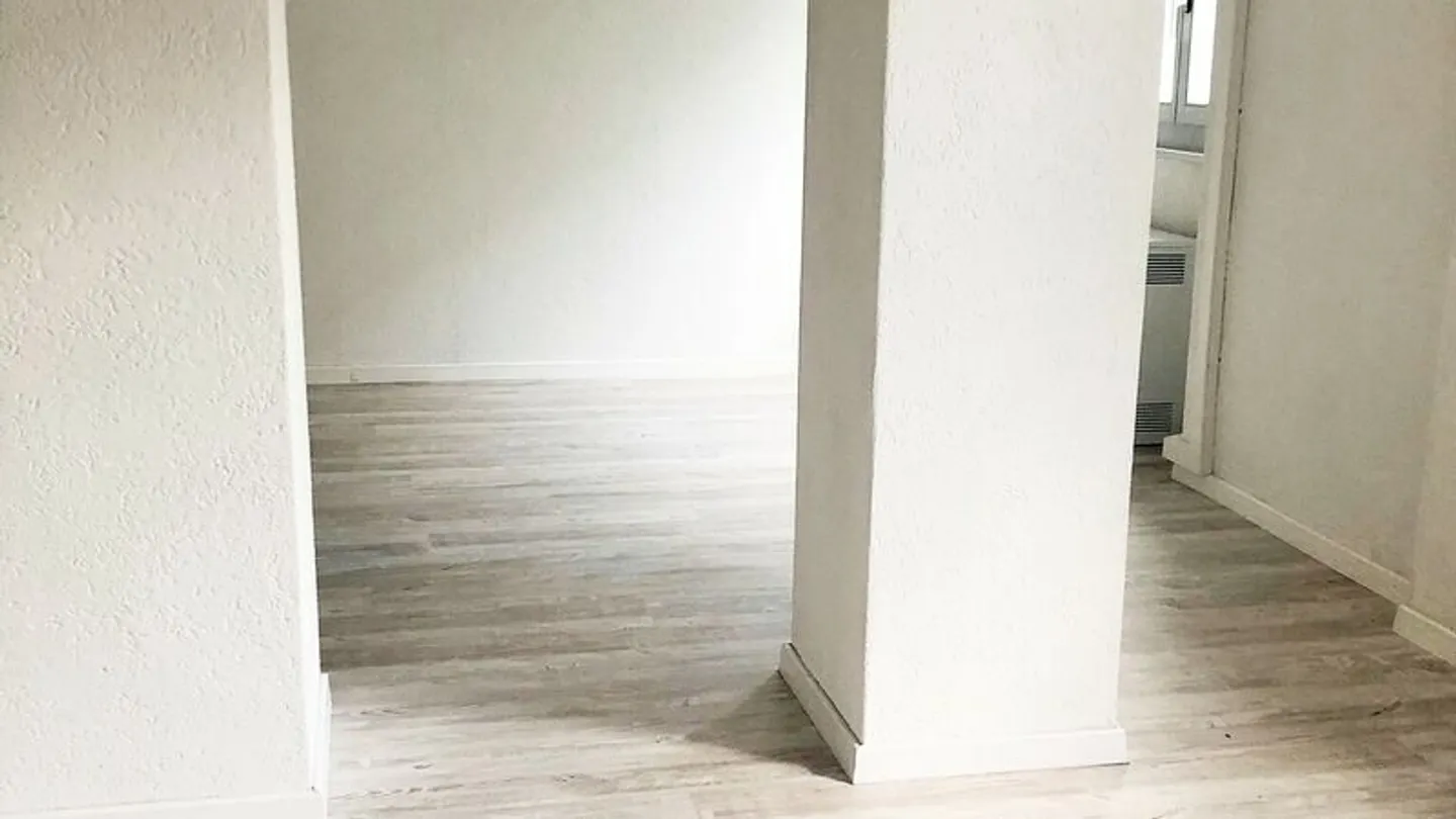 Commercial space n°4 of 25 m2 for rent in Reconvilier - Photo 3 of 10