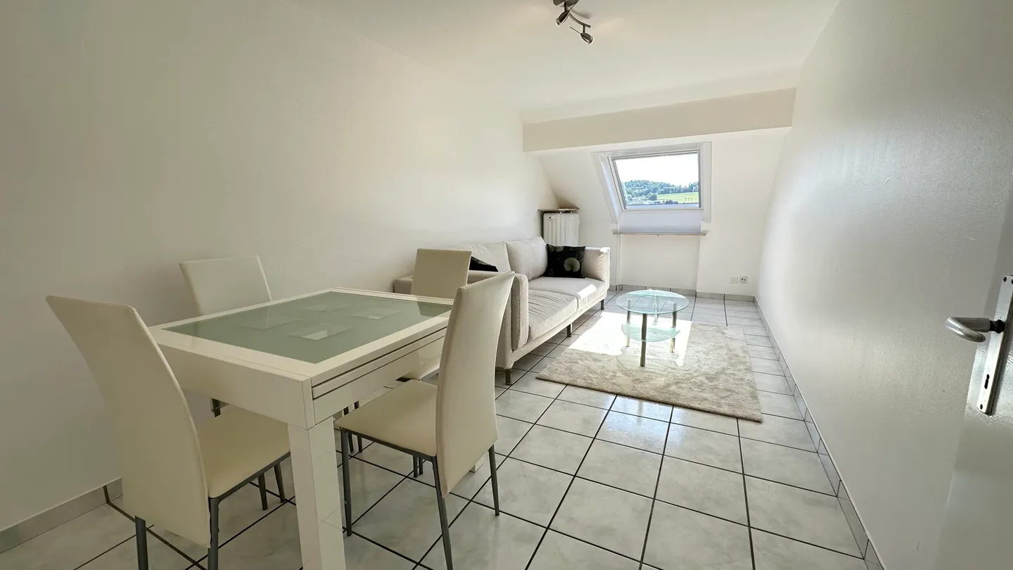 Attique de 1.5 pièces à louer à Porrentruy - Photo 2 sur 7