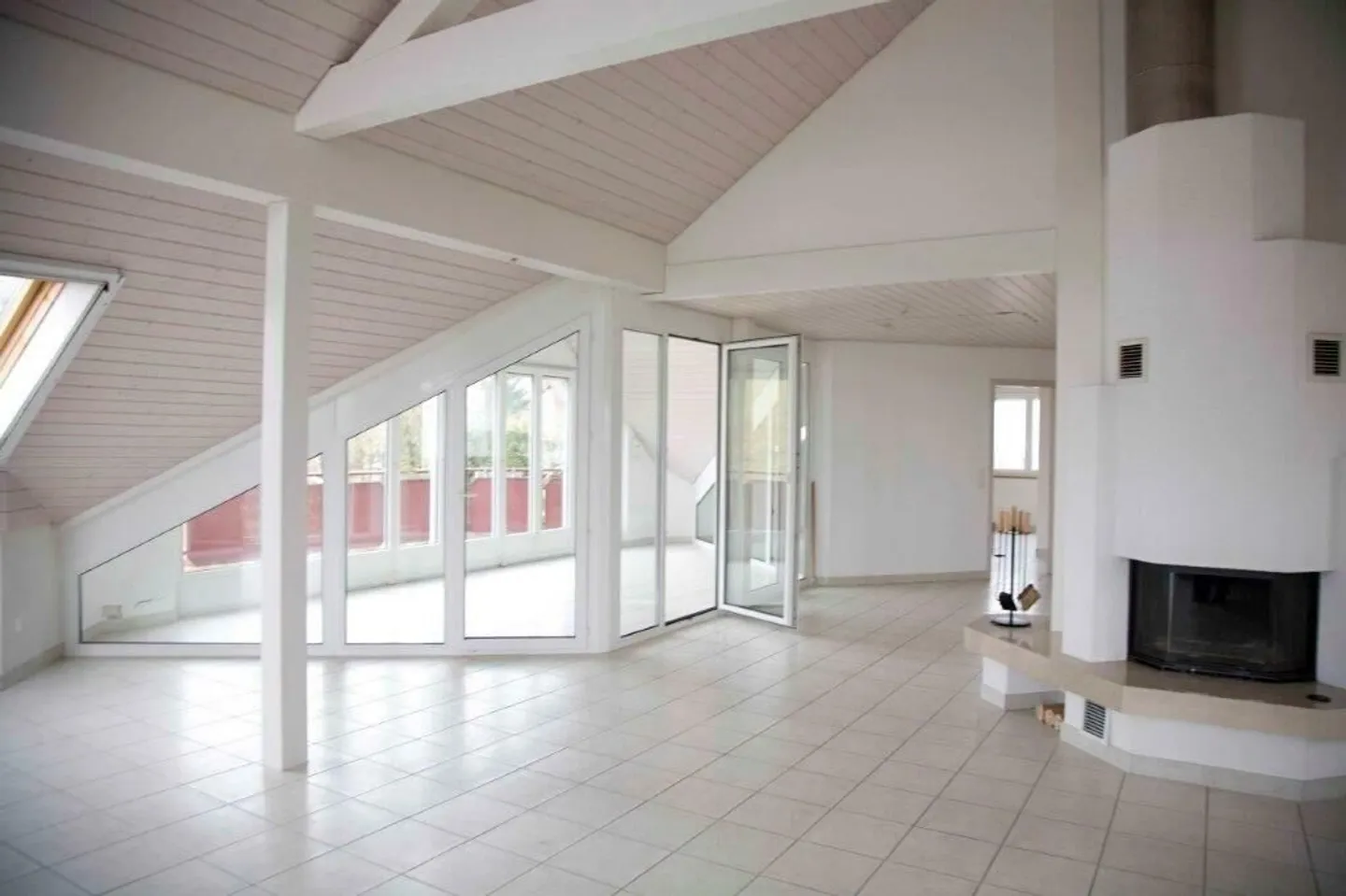 Terrace Apartment - Photo 3 of 8