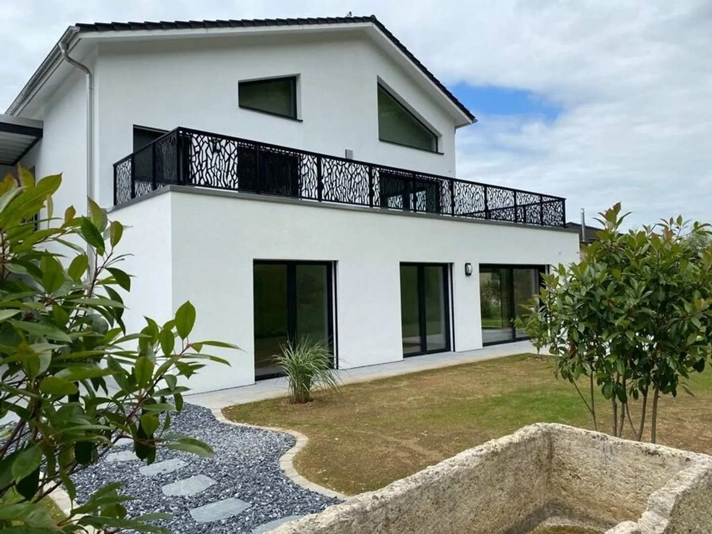 Zu vermieten 3,5-Zimmer-Wohnung in Porrentruy mit privatem Garten - Foto 1 von 9