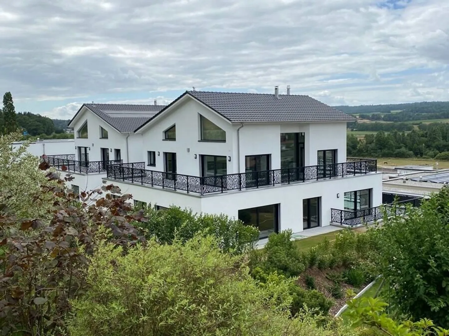 Zu vermieten 3,5-Zimmer-Wohnung in Porrentruy mit privatem Garten - Foto 2 von 9