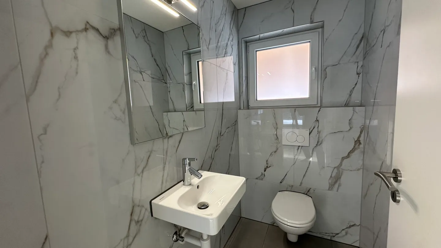 For rent duplex apartment of 3.5 rooms in Develier - Photo 6 of 11