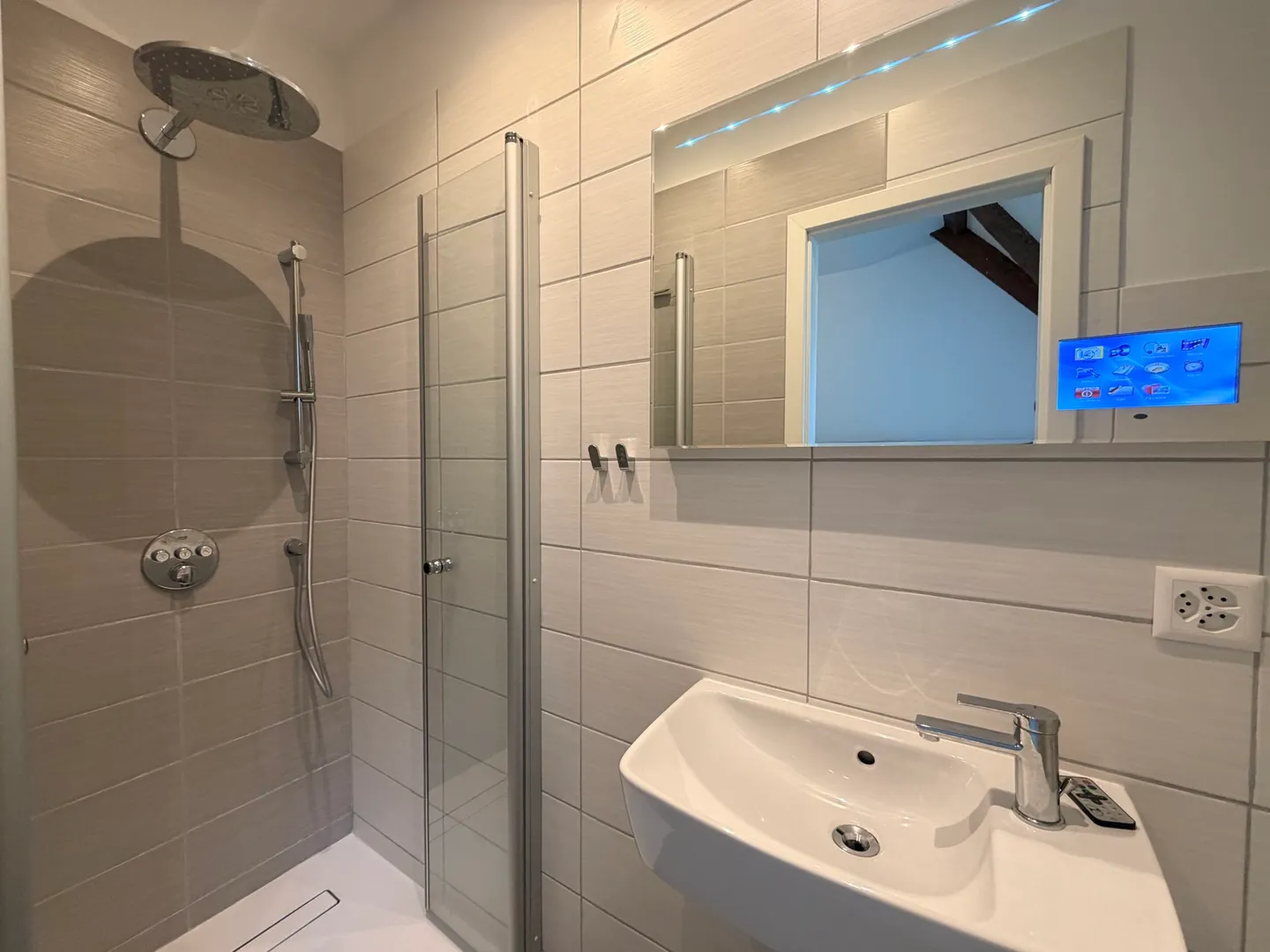 Charmante 4,5-Zimmer-Wohnung zur Miete mit Terrasse in Asuel - Foto 8 von 12