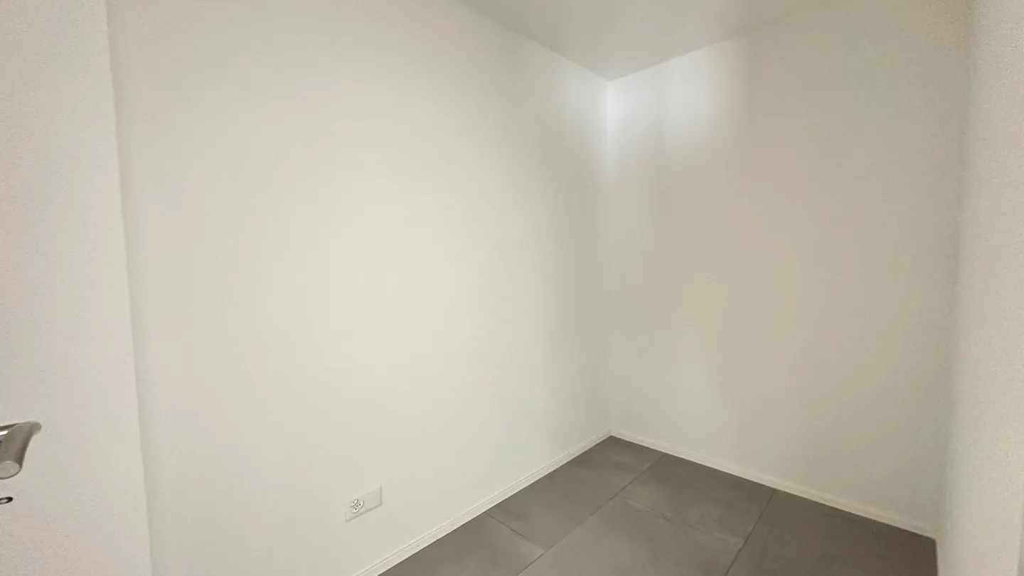 Appartement rénové au rez-de-chaussée - Photo 7 sur 10