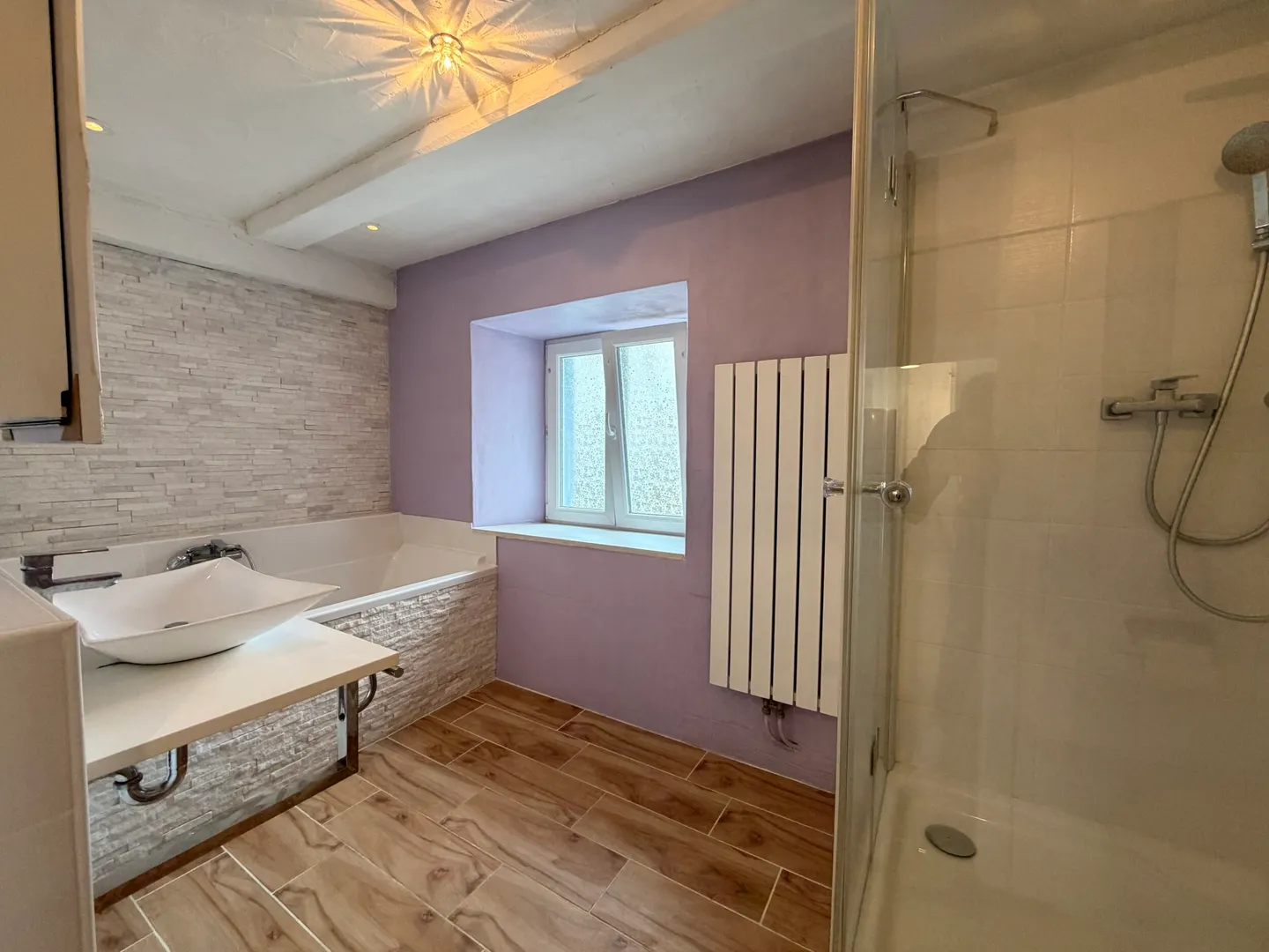 Zu vermieten charmante 3,5-Zimmer-Wohnung mit Terrasse in Asuel - Foto 9 von 13