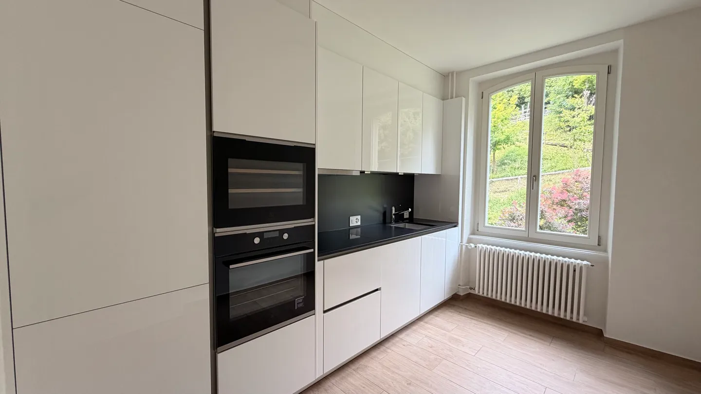 Zu vermieten 3,5-Zimmer-Wohnung mit Terrasse in Delémont - Foto 3 von 9