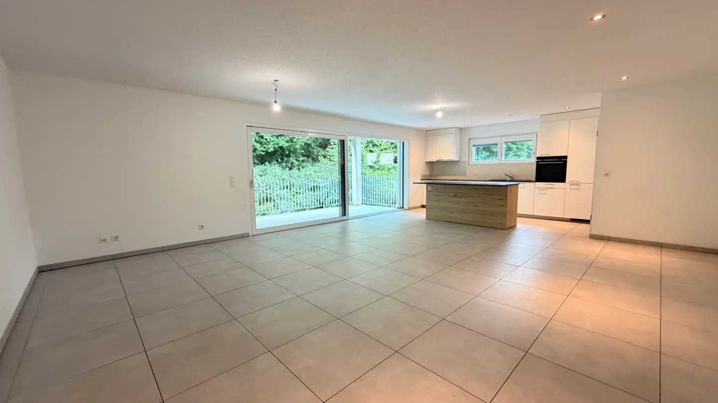 4,5-Zimmer-Wohnung im 1. Stock in Glovelier - Foto 4 von 11