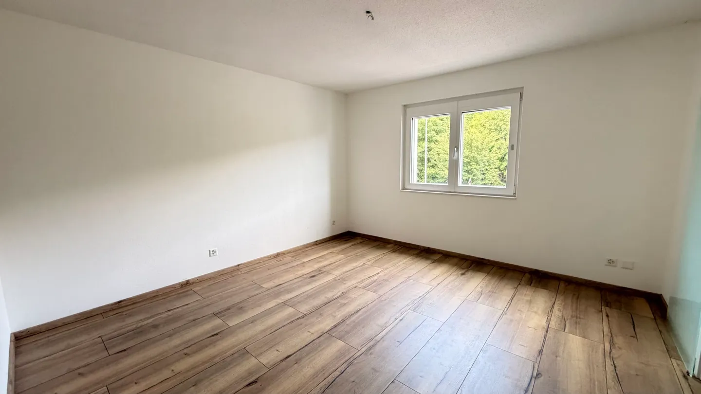 4,5-Zimmer-Wohnung im 1. Stock in Glovelier - Foto 7 von 11