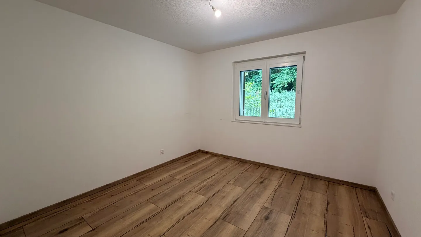 4,5-Zimmer-Wohnung im 1. Stock in Glovelier - Foto 9 von 11