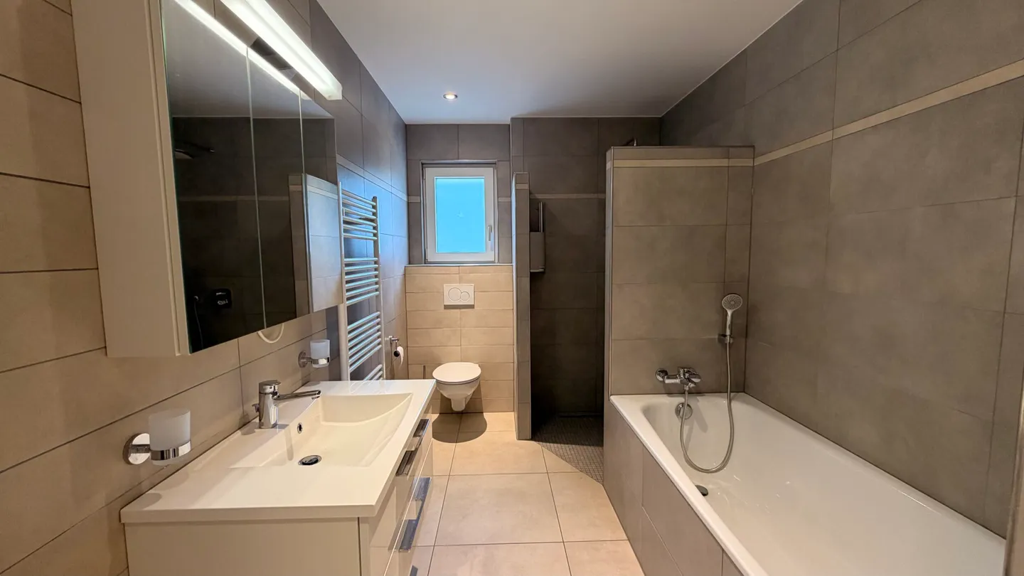 4,5-Zimmer-Wohnung im 1. Stock in Glovelier - Foto 10 von 11