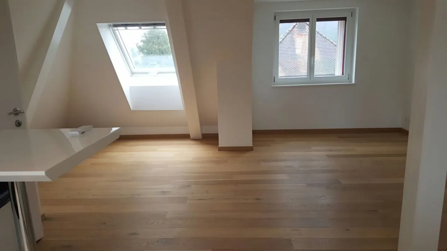 Bel appartement de 3.5 pièces dans magnifique villa à Porrentruy - Photo 4 sur 10