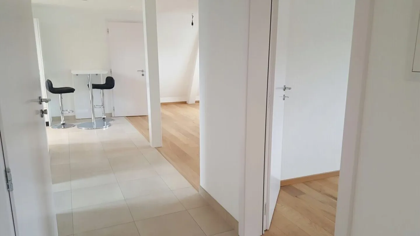 Bel appartement de 3.5 pièces dans magnifique villa à Porrentruy - Photo 6 sur 10