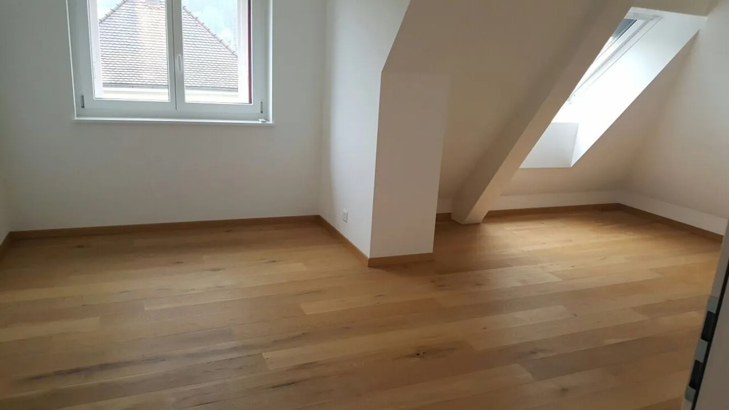 Bel appartement de 3.5 pièces dans magnifique villa à Porrentruy - Photo 7 sur 10