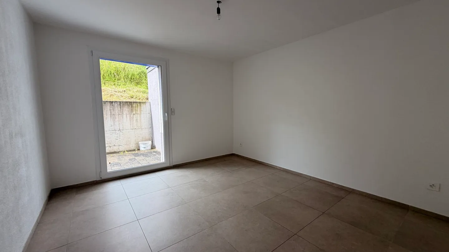 4,5-Zimmer-Wohnung im Erdgeschoss zu vermieten in Courfaivre - Foto 5 von 9