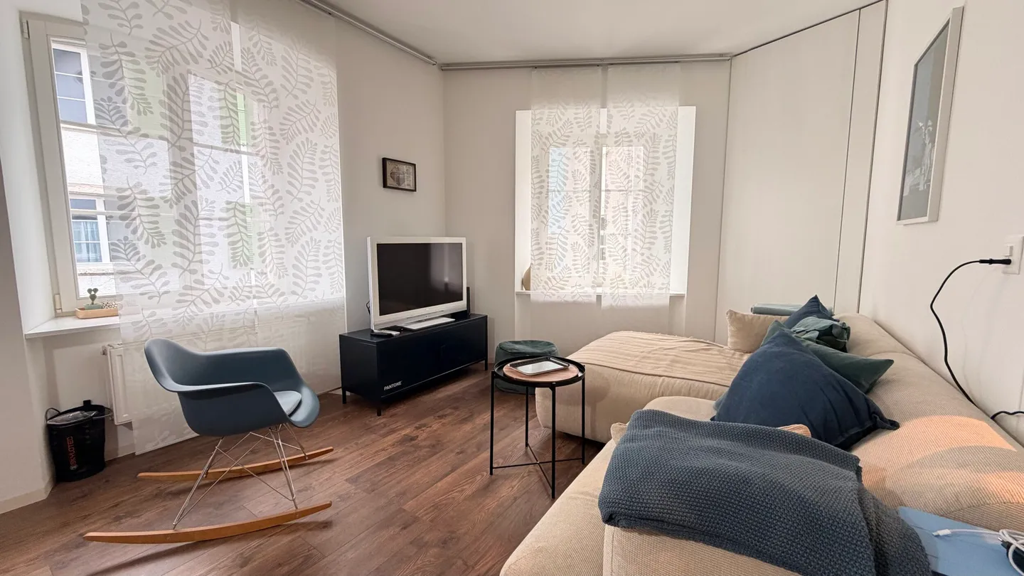 Zu vermieten schöne möblierte und renovierte 2-Zimmer-Wohnung in Porrentruy - Foto 2 von 10