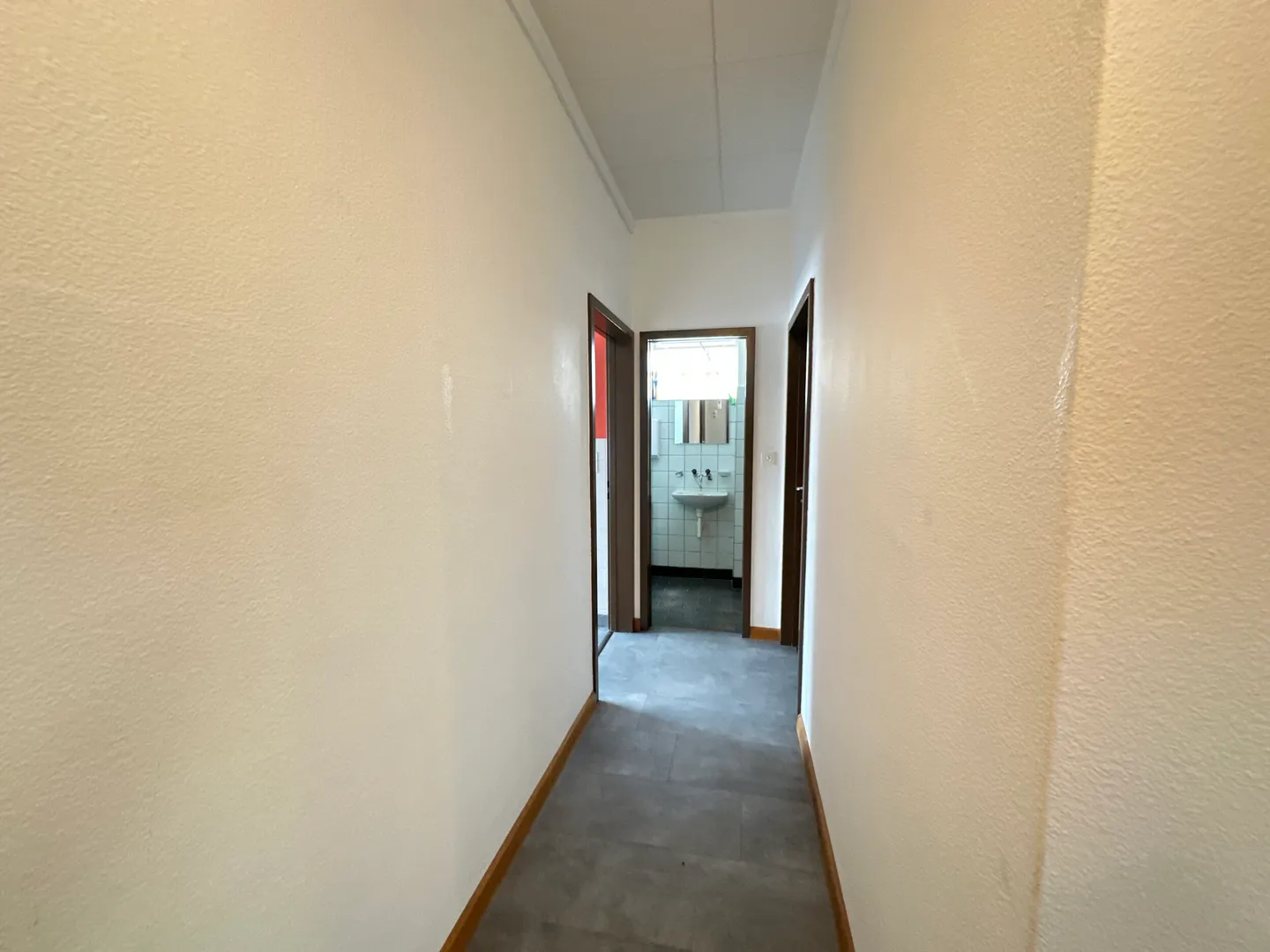 Commercial space of 4 rooms for rent in the city of Porrentruy - Photo 7 of 9