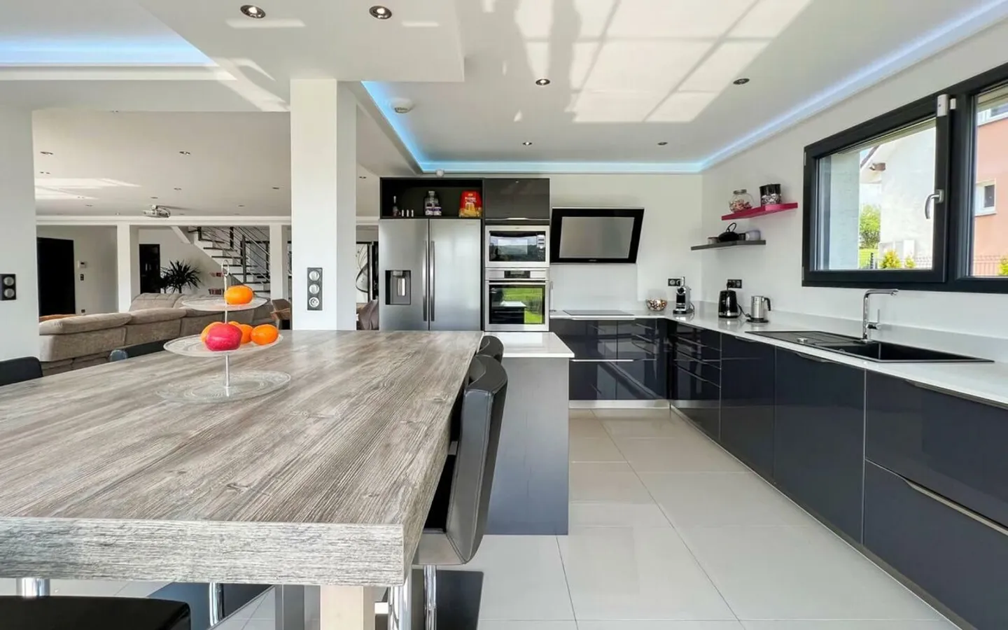 Elegant 8-room villa for sale in Isle sur le Doubs - Photo 8 of 13