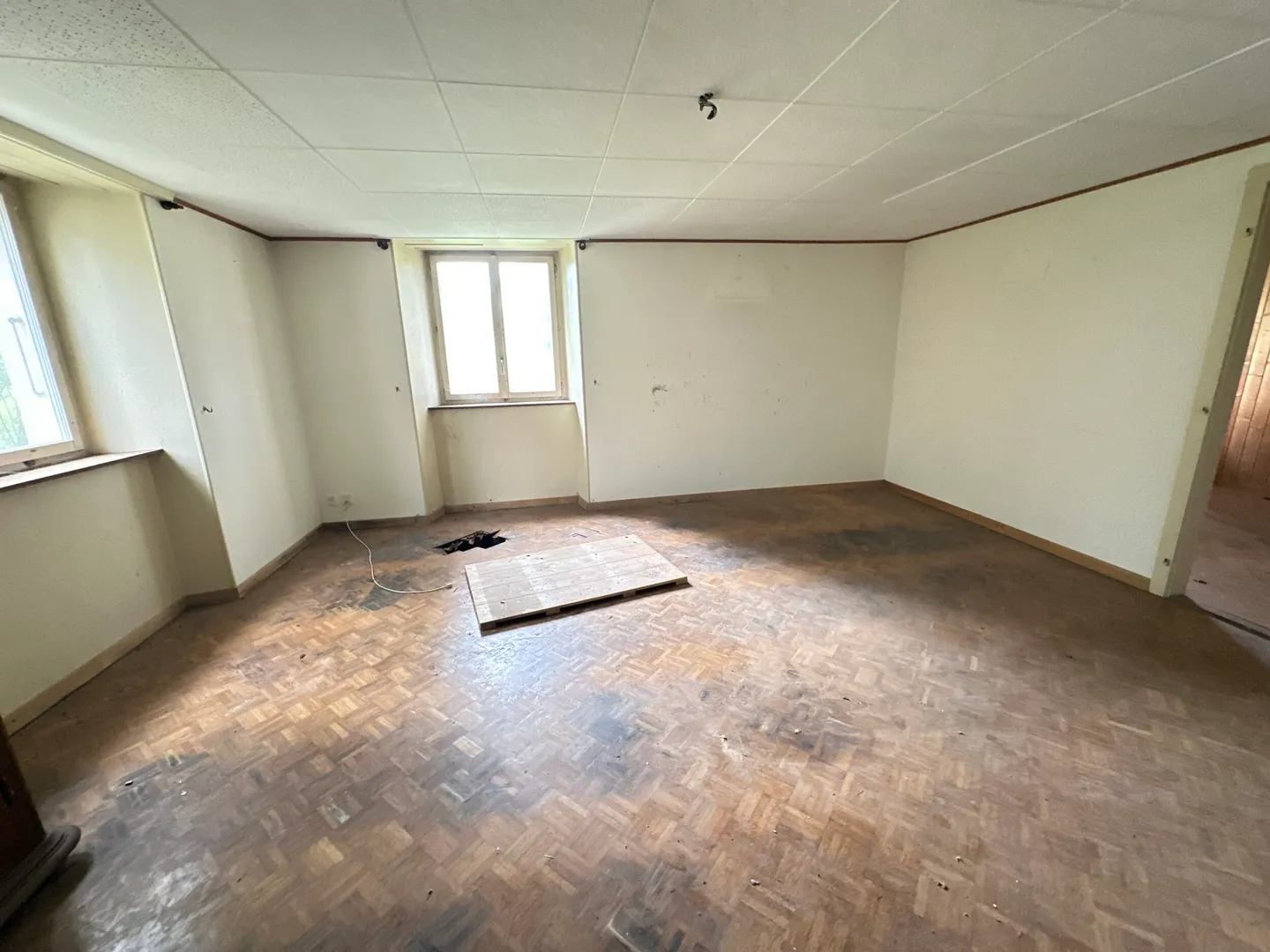 Authentisches Bauernhaus mit 5 Zimmern in Coeuve zu renovieren zu verkaufen - Foto 2 von 10