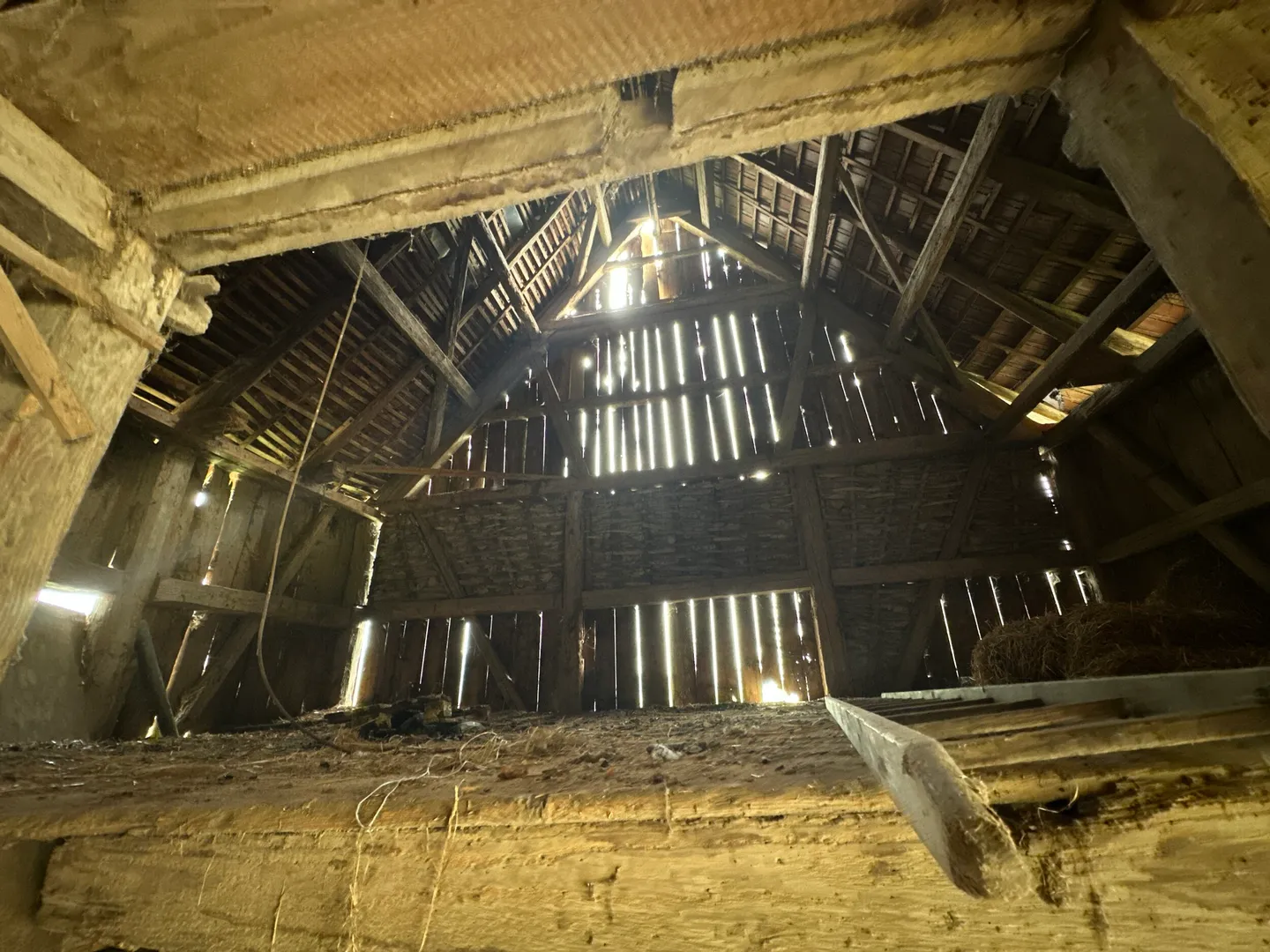 Authentisches Bauernhaus mit 5 Zimmern in Coeuve zu renovieren zu verkaufen - Foto 7 von 10