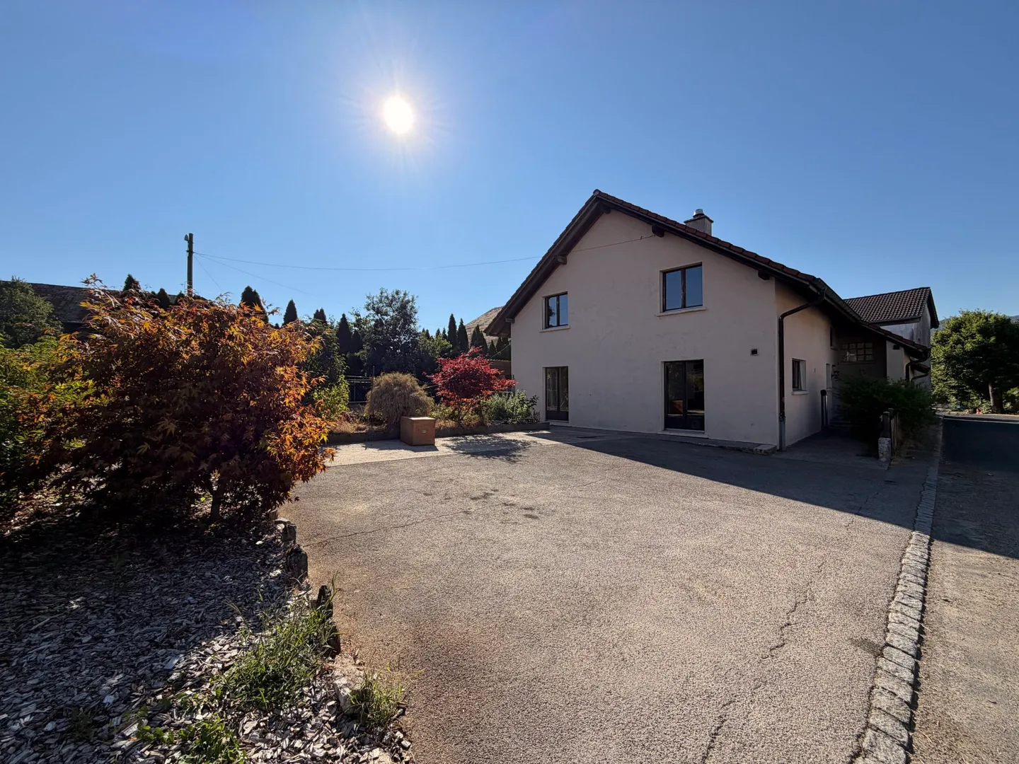 Zu verkaufen Familienhaus mit 5,5 Zimmern in Grandfontaine - Foto 1 von 13