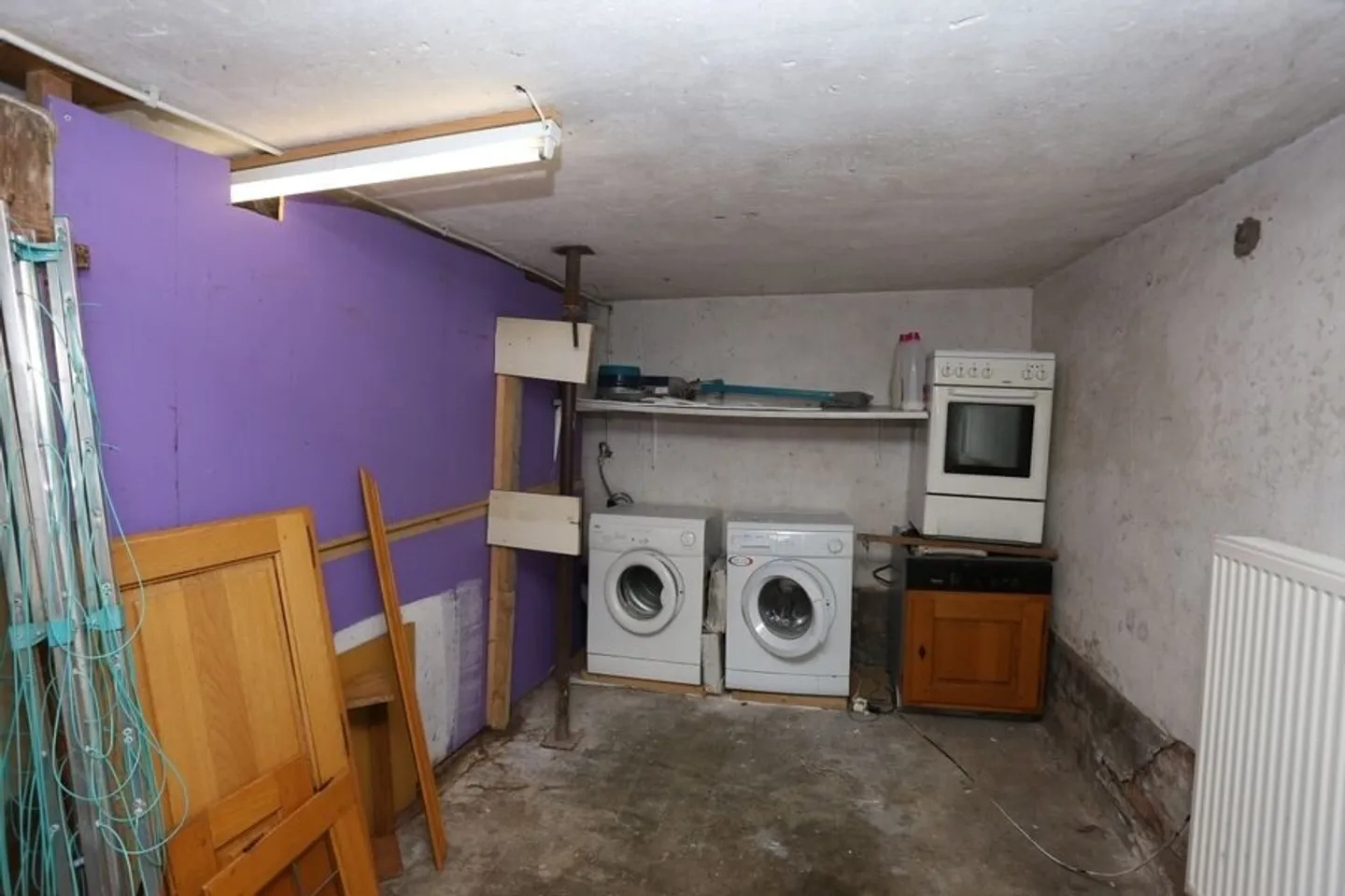 Large renovated building with 8 rooms for sale in Alle - Photo 13 of 13