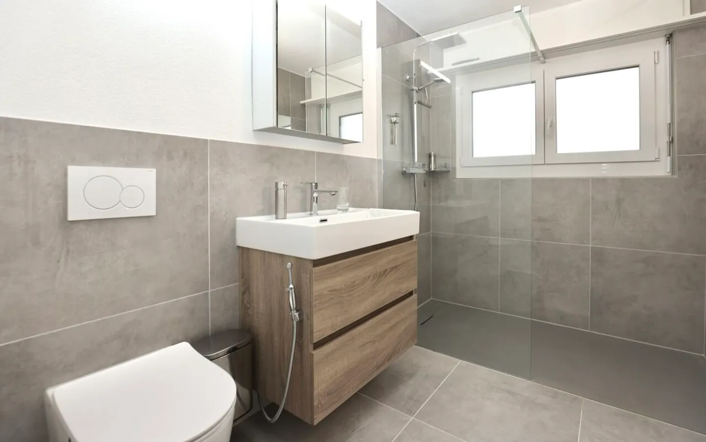 Maison rénovée de 5.5 pièces dans le village du Coeuve - Photo 6 sur 13