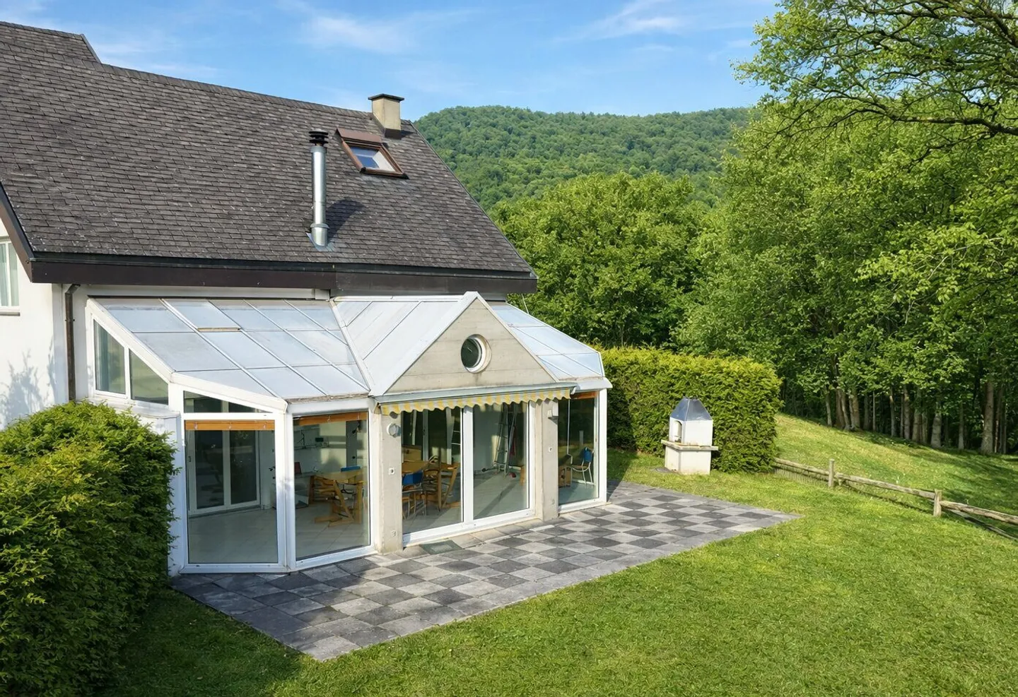 Maison familiale à Delémont - Photo 1 sur 13