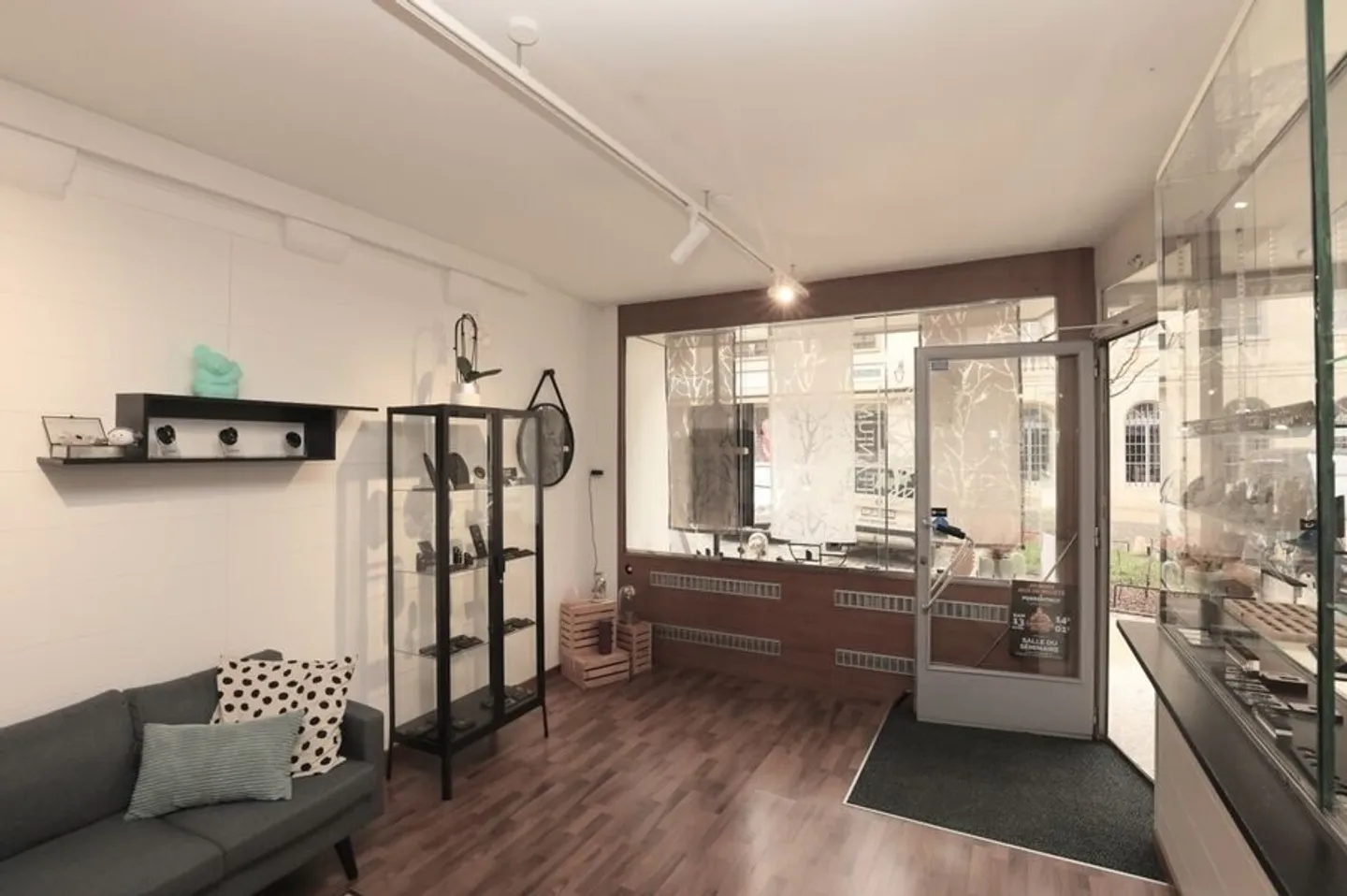 Edificio redditizio - Foto 3 di 13