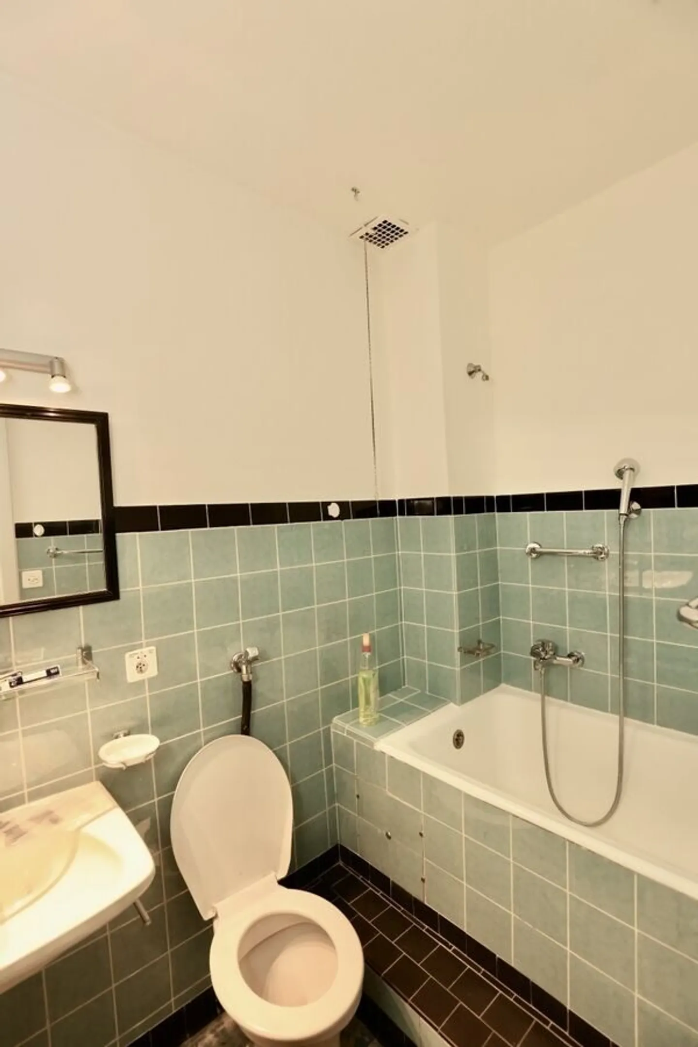 Edificio redditizio - Foto 11 di 13