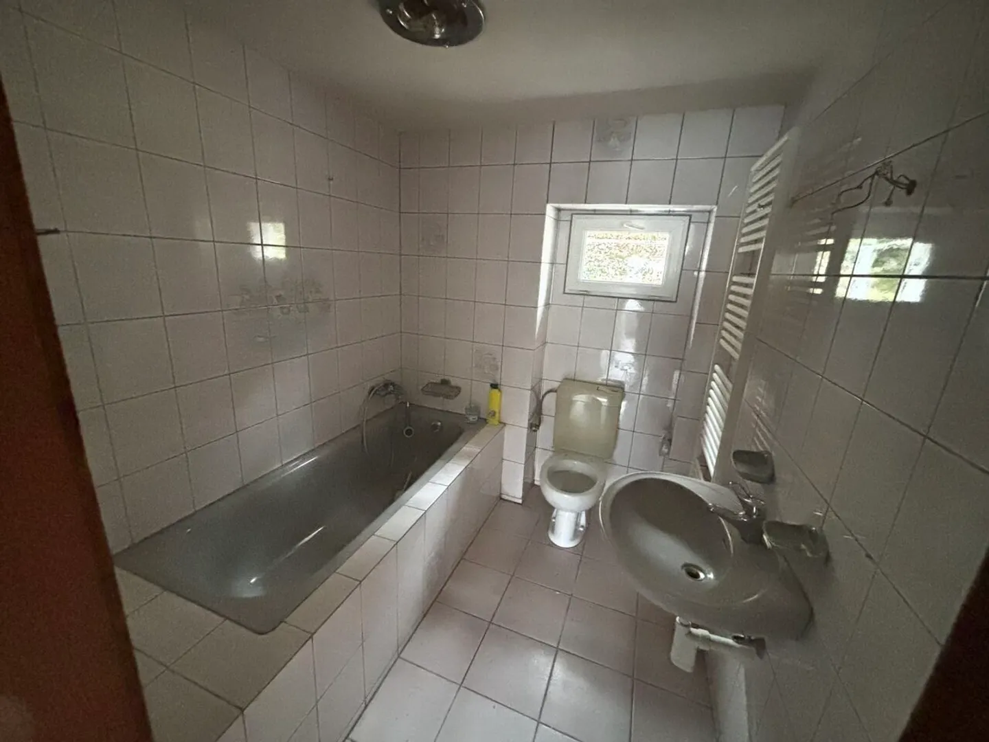 À vendre maison à rénover de 4.5 pièces à Courchavon - Photo 4 sur 13