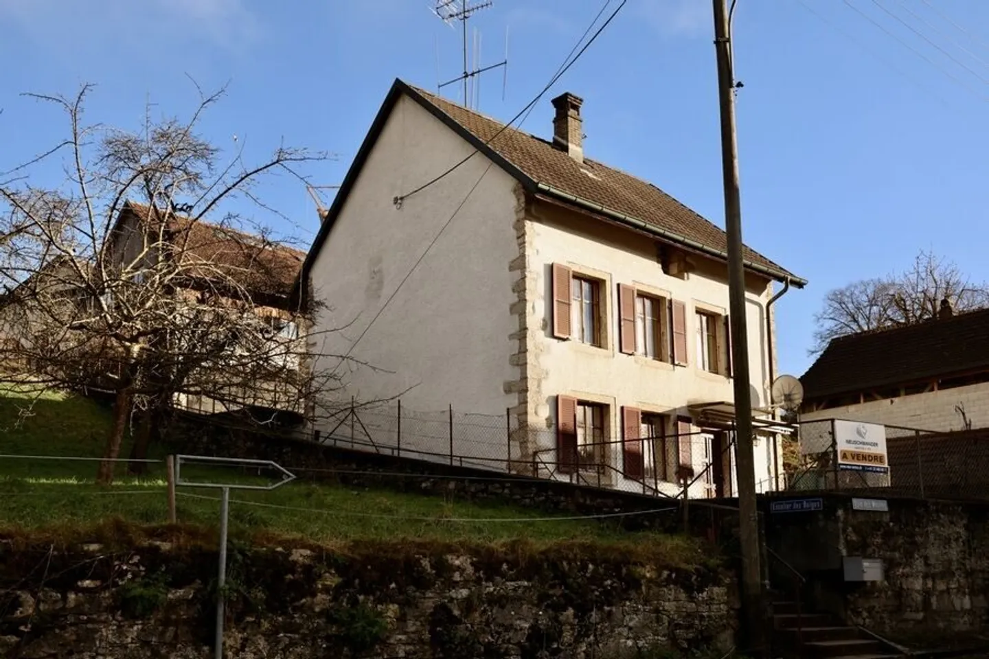 Charmante maisonnette de 4.5 pièces dans le village de Chevenez - Photo 2 sur 13